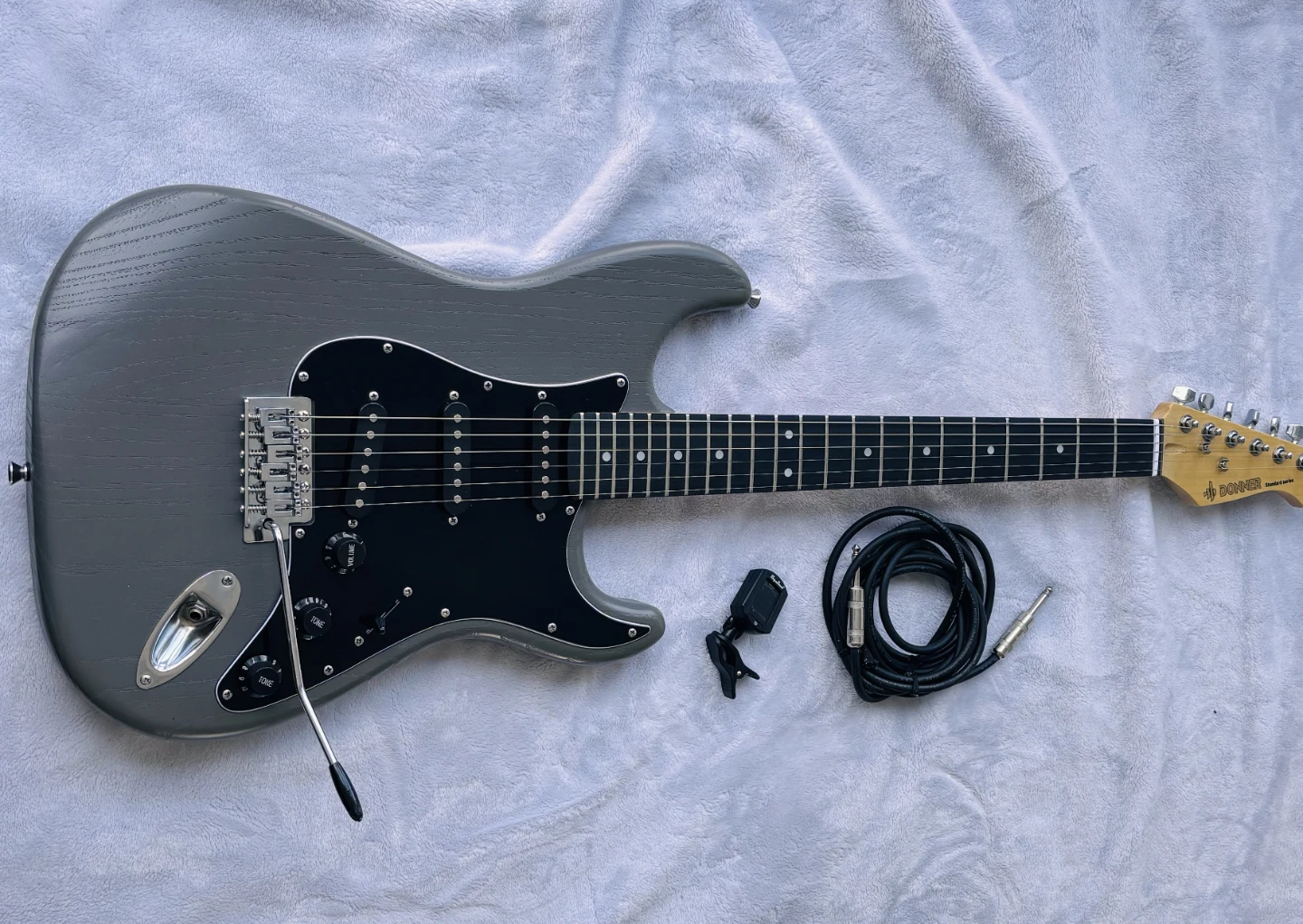 Donner stratocaster Electric Guitar - photo 2