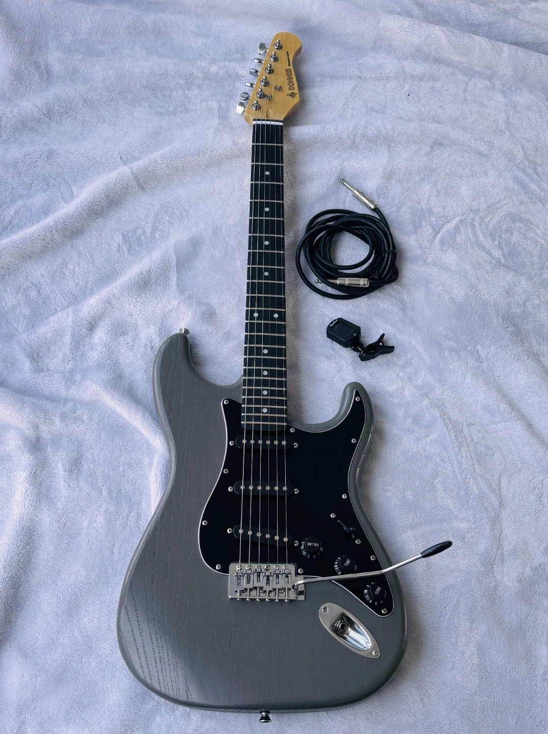 Donner stratocaster Electric Guitar - photo 3