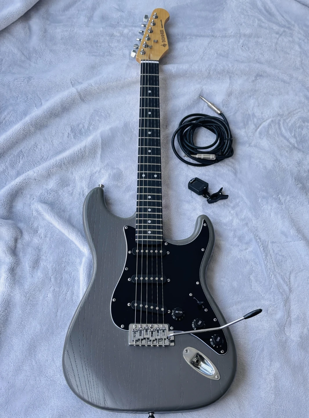 Donner stratocaster Electric Guitar - photo 4