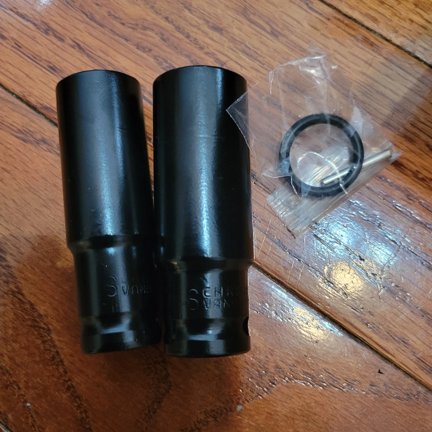 NEW Impact Wrench with 1 Battery 2.0Ah & 2 Sockets - photo 4