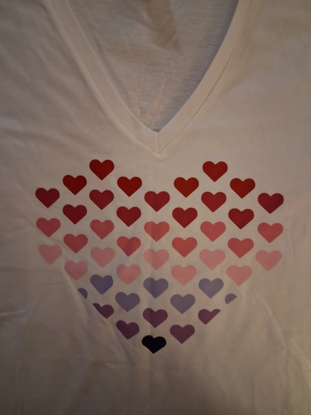 Fashion Q V-Neck T-Shirt - White, Size M