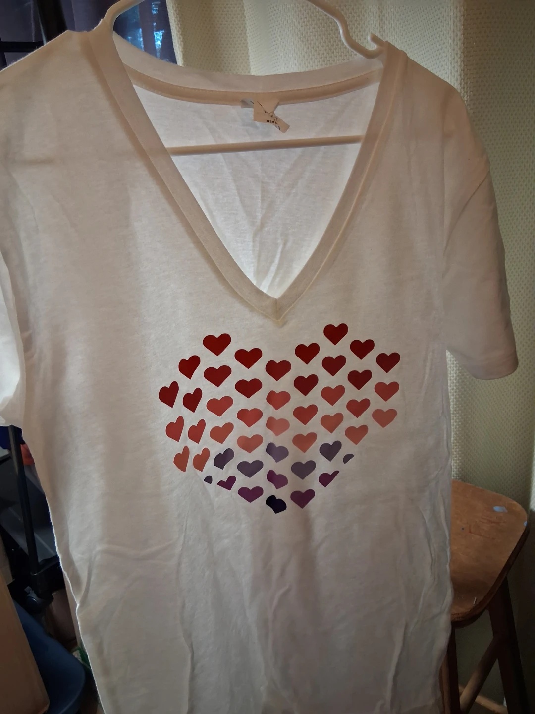 Fashion Q V-Neck T-Shirt - White, Size M - photo 3