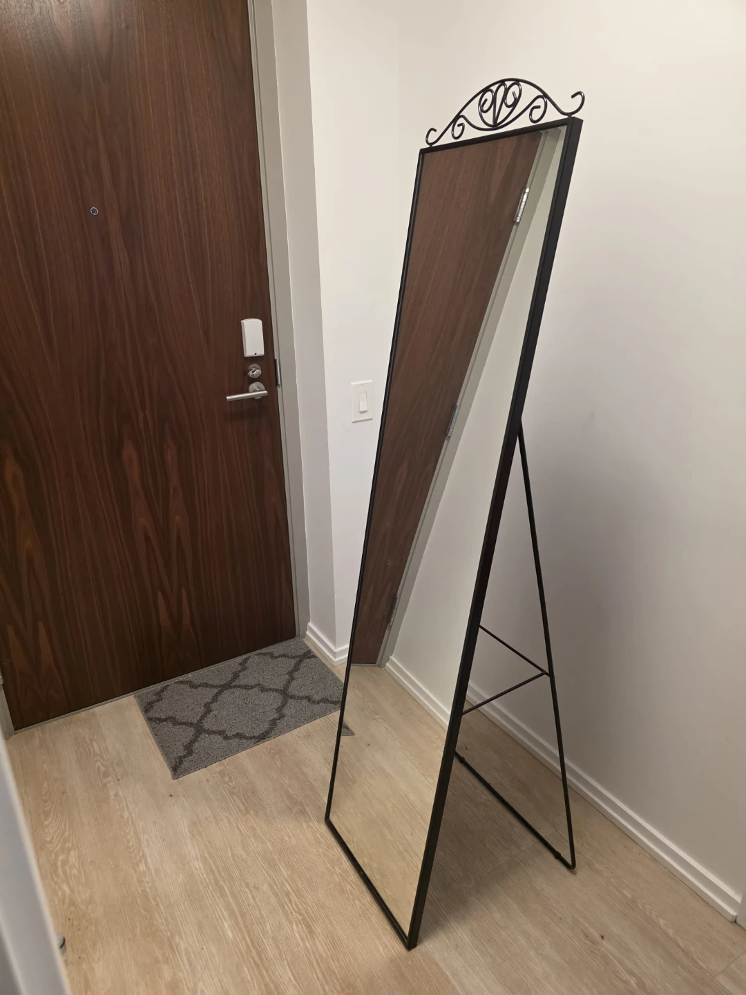 Full Length Standing Mirror with Ornate Top