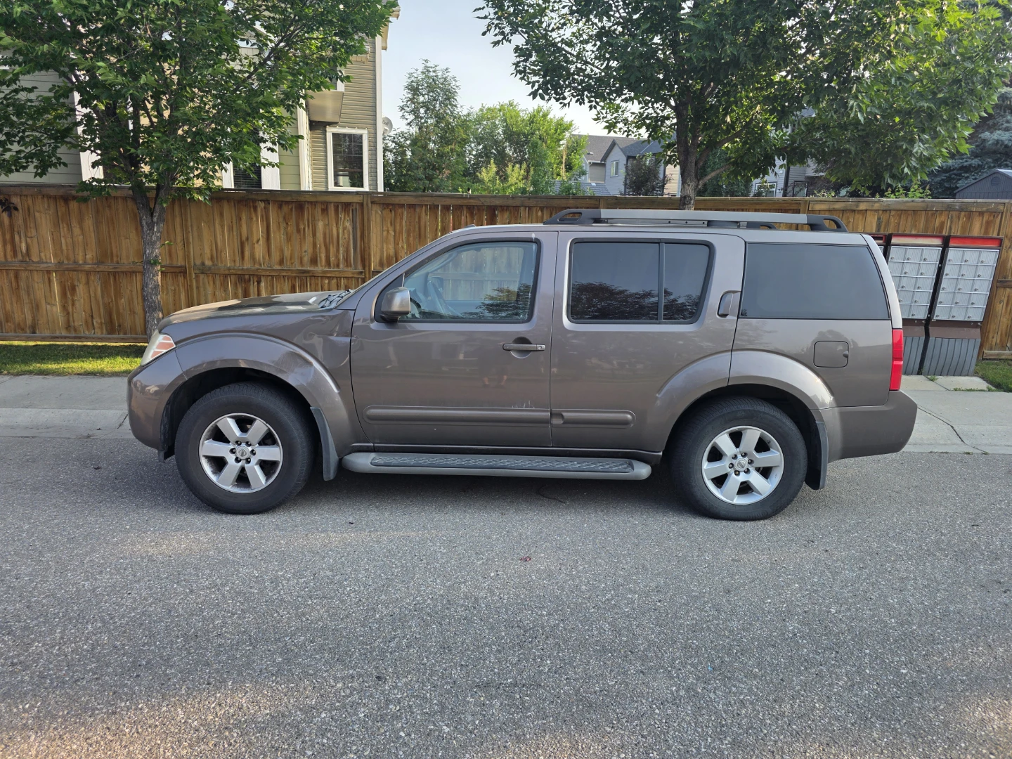 2008 Nissan Pathfinder LE SUV