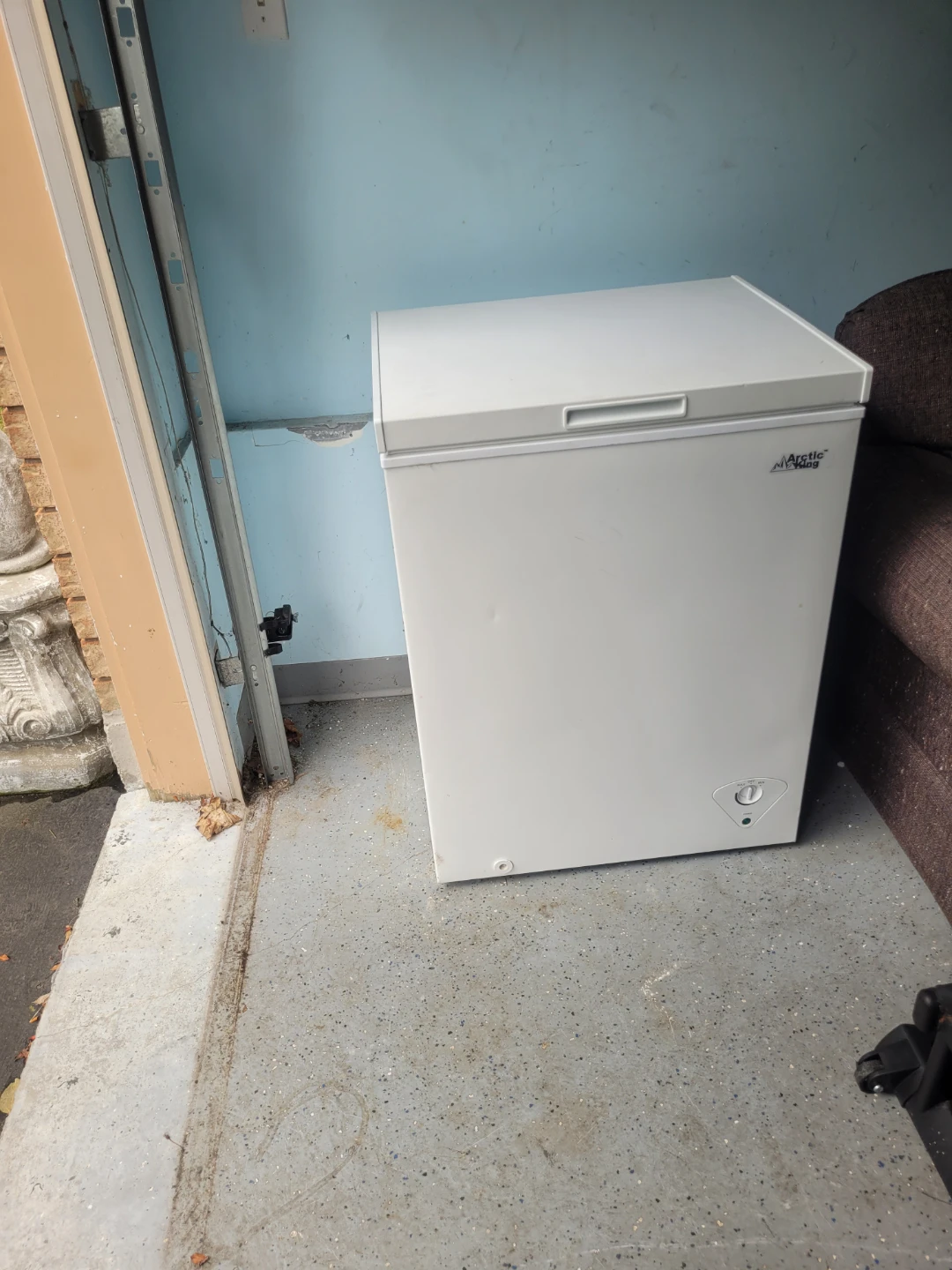 Arctic King Chest Freezer - photo 2