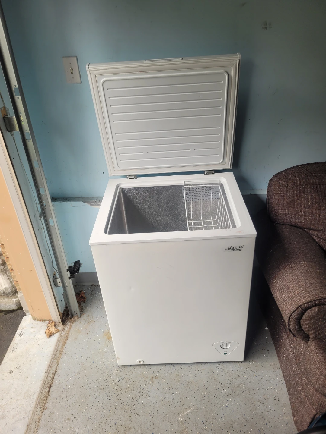 Arctic King Chest Freezer - photo 4