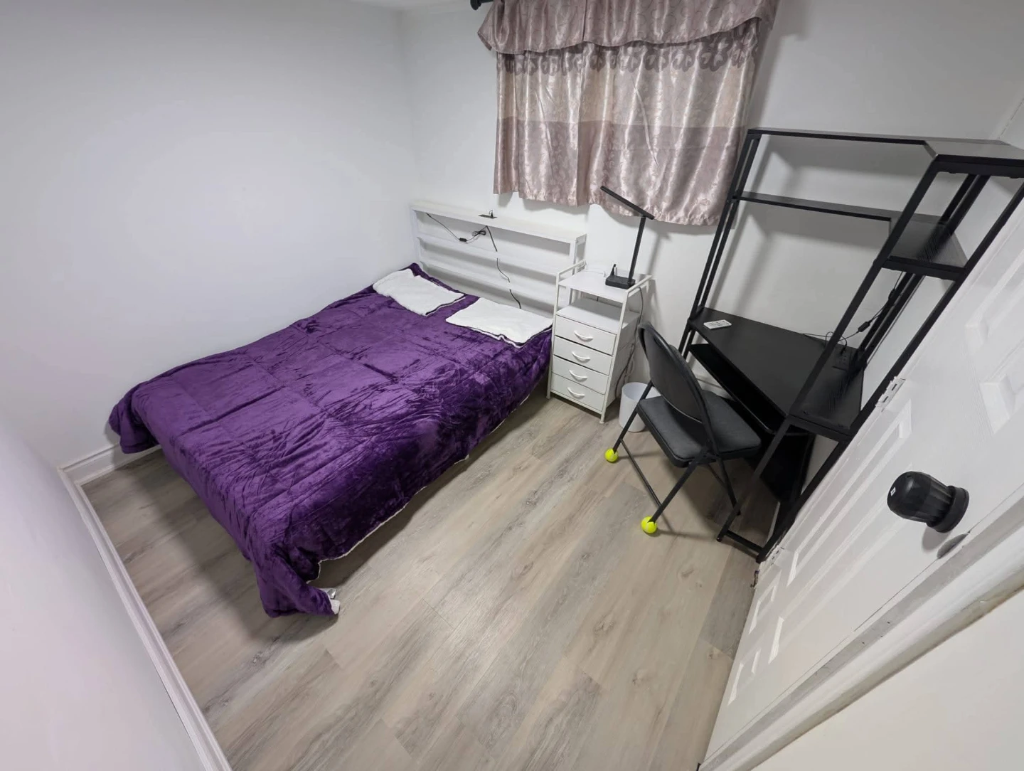 Rooms for rent, Keele & Eglinton