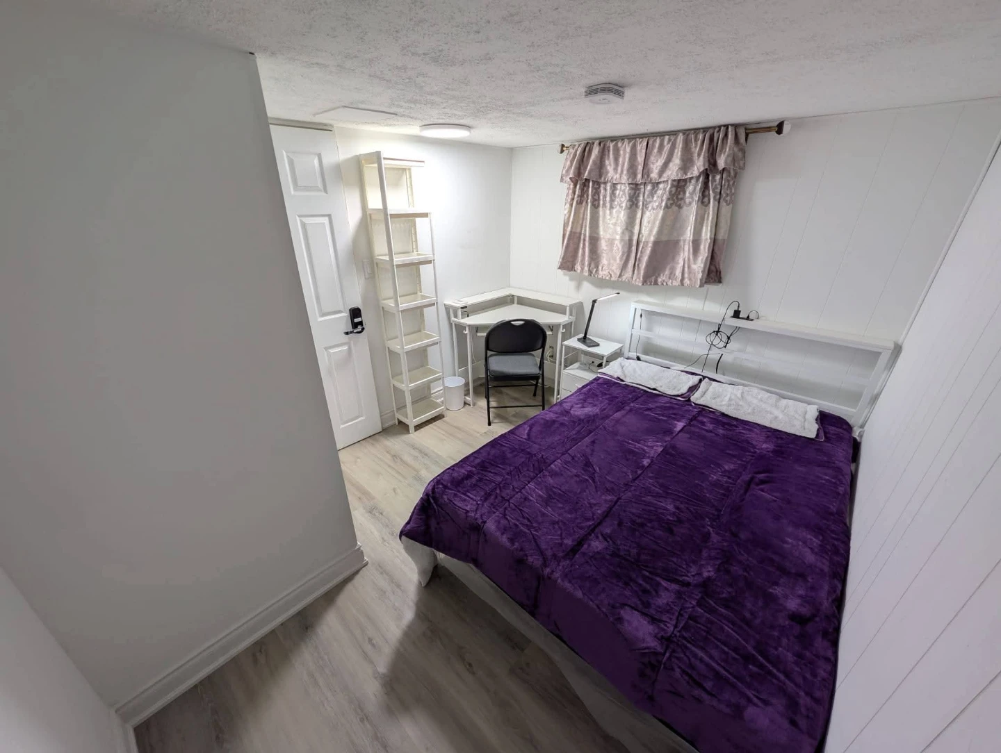 Rooms for rent, Keele & Eglinton - photo 2