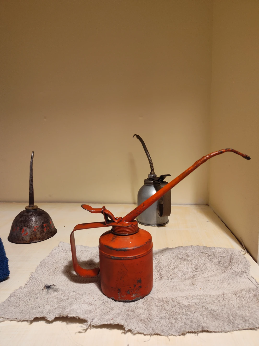 Vintage Orange Oil Can - photo 2