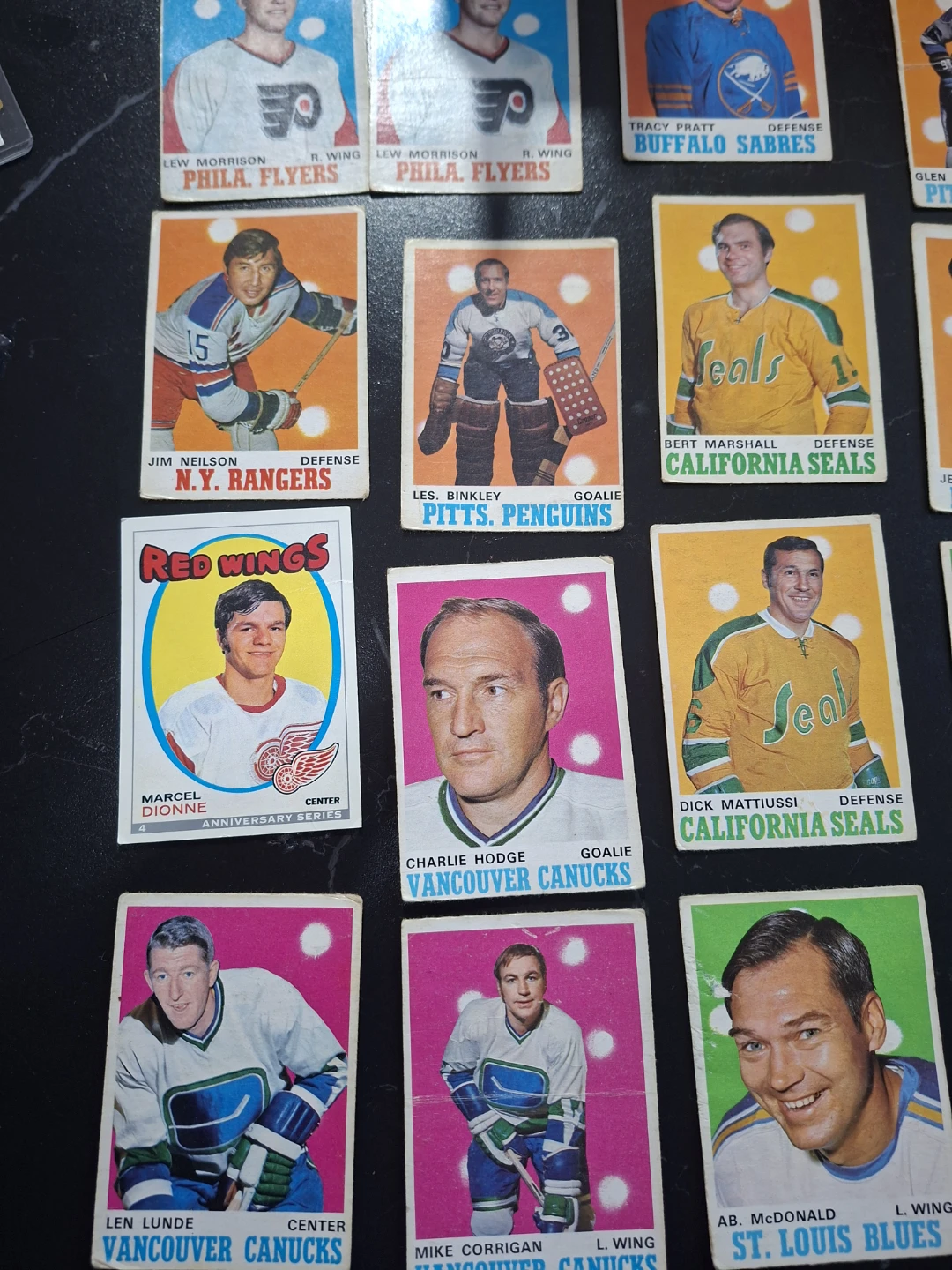 Vintage Hockey Cards from 1960's and 1970's - Various NHLers - photo 2