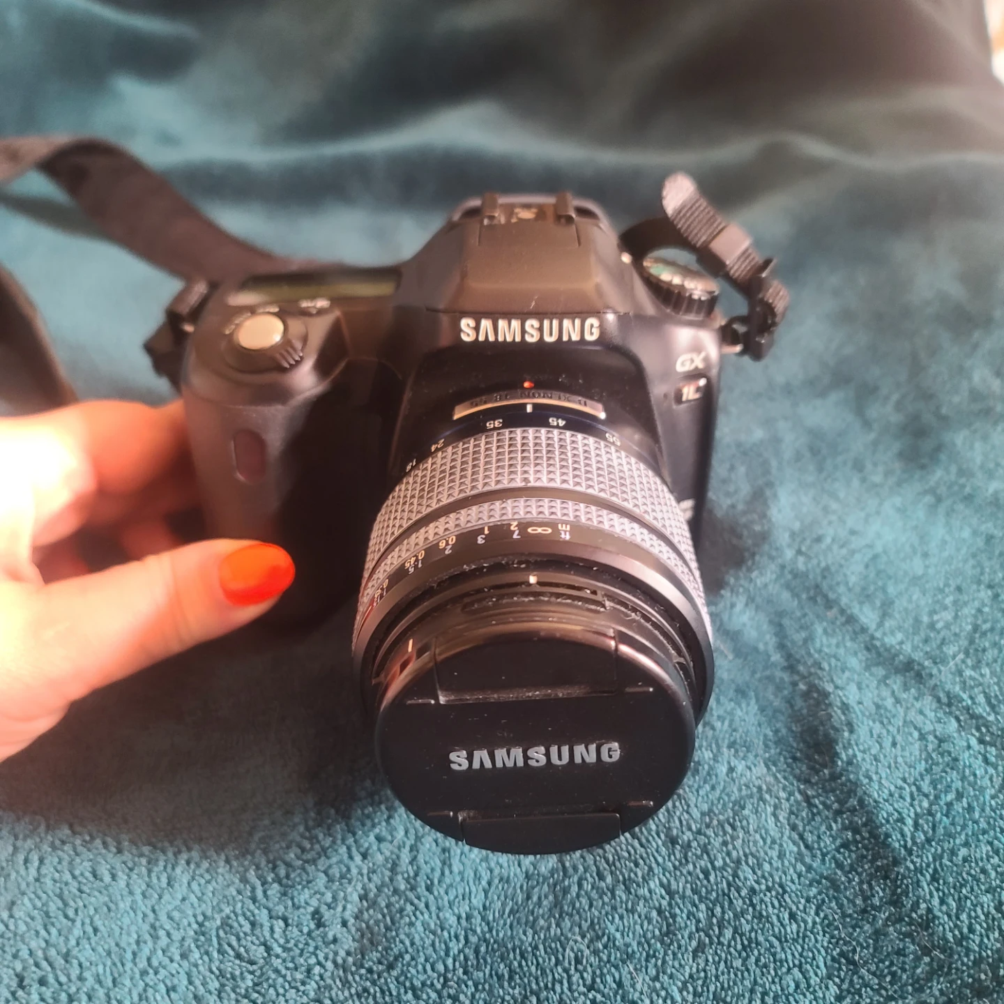 Samsung GX 1L Digital Camera D-SLR with 18-55mm Lens - photo 2