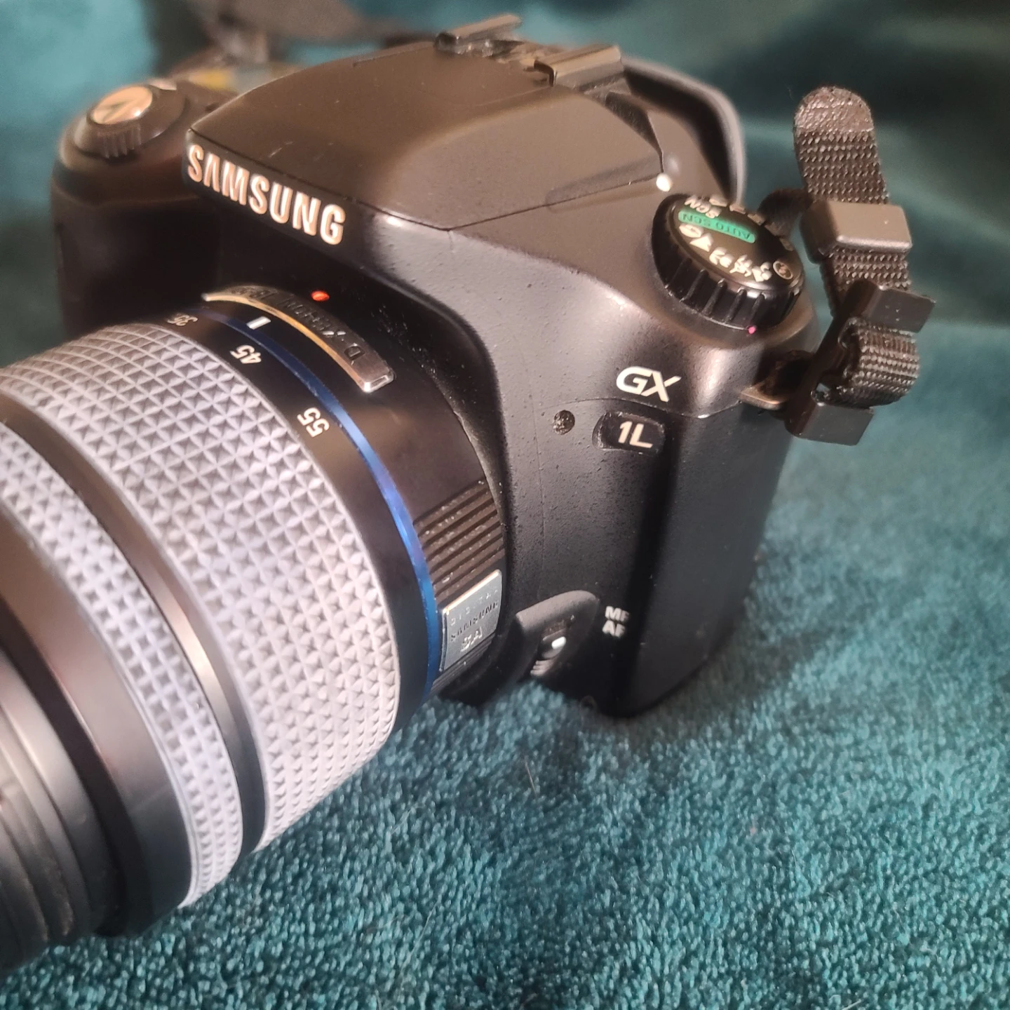 Samsung GX 1L Digital Camera D-SLR with 18-55mm Lens - photo 3
