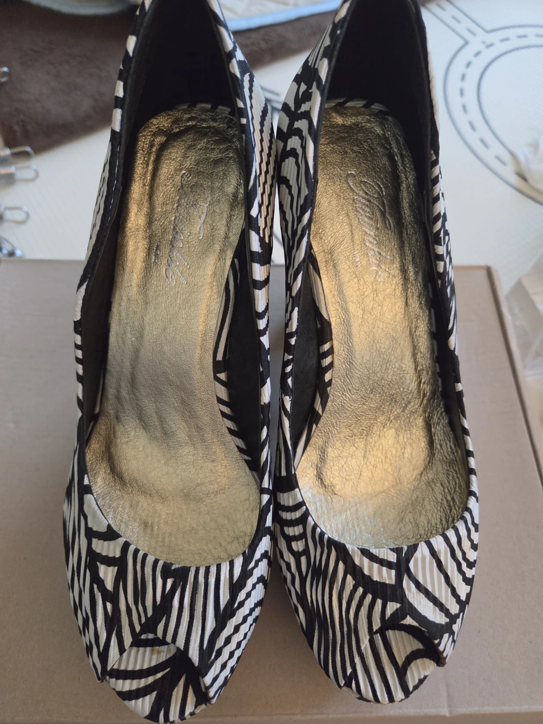 Women's Black and White Patterned Heels - Size 39 - photo 3