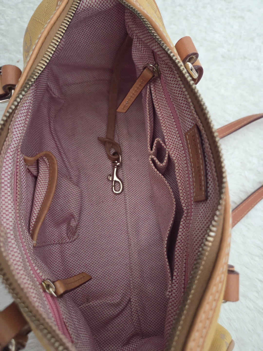 Dooney & Bourke Monogram Barrel Bag - photo 3