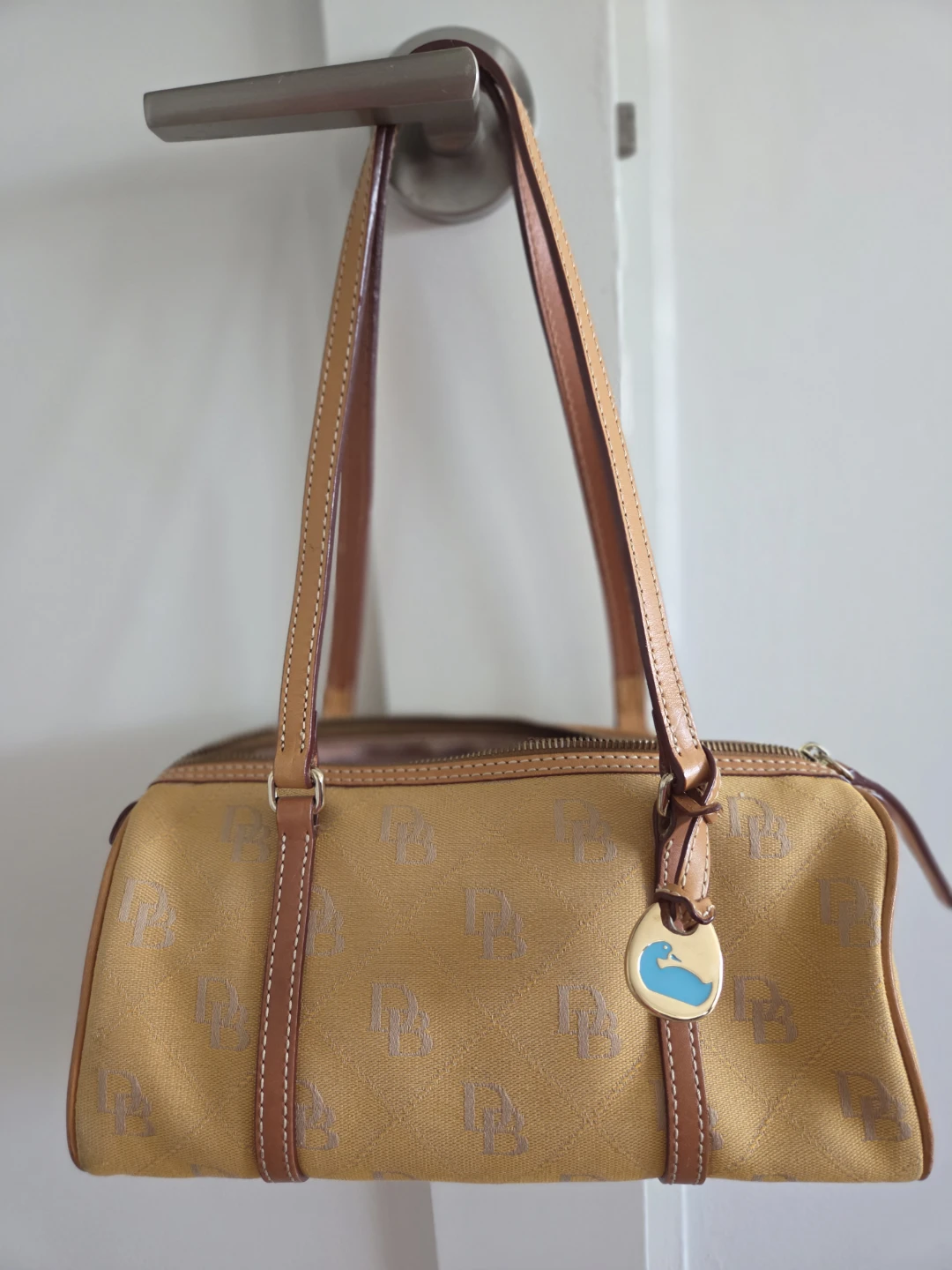 Dooney & Bourke Monogram Barrel Bag - photo 4