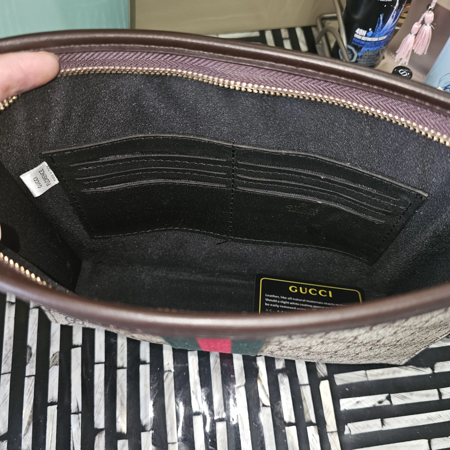 Gucci GG Supreme Pouch Clutch - photo 5