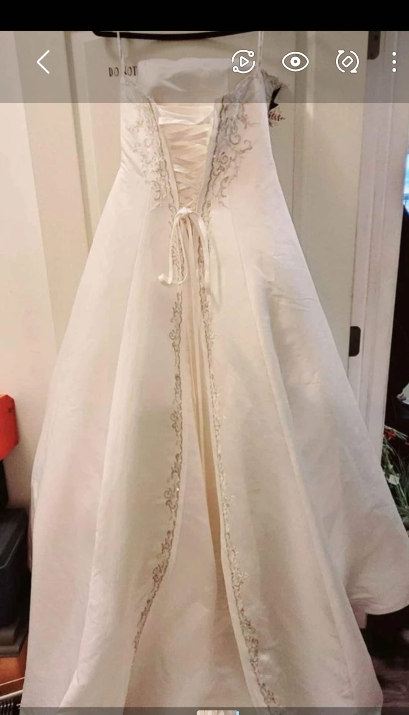 Wedding dress - photo 5
