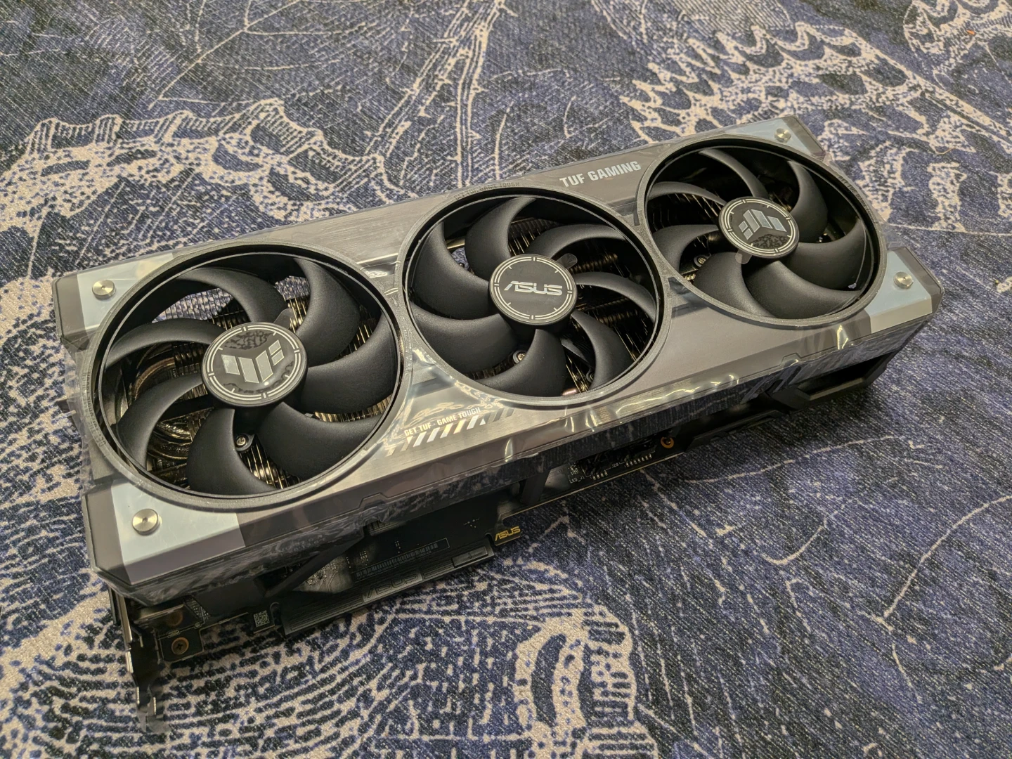Asus TUF RTX 5080 OC GPU - photo 3