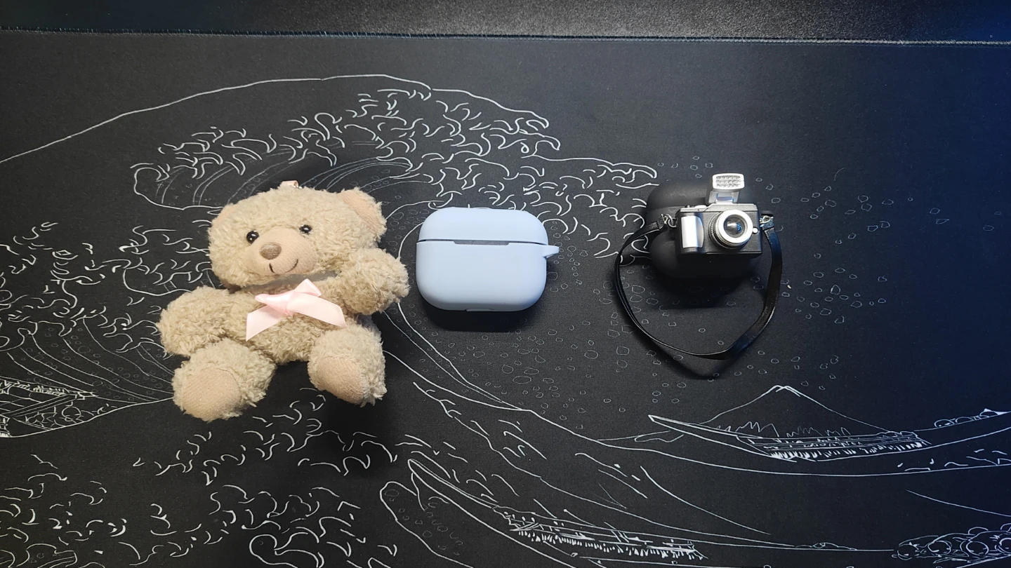 Air pod 2 cases (sold separate)(cash only)