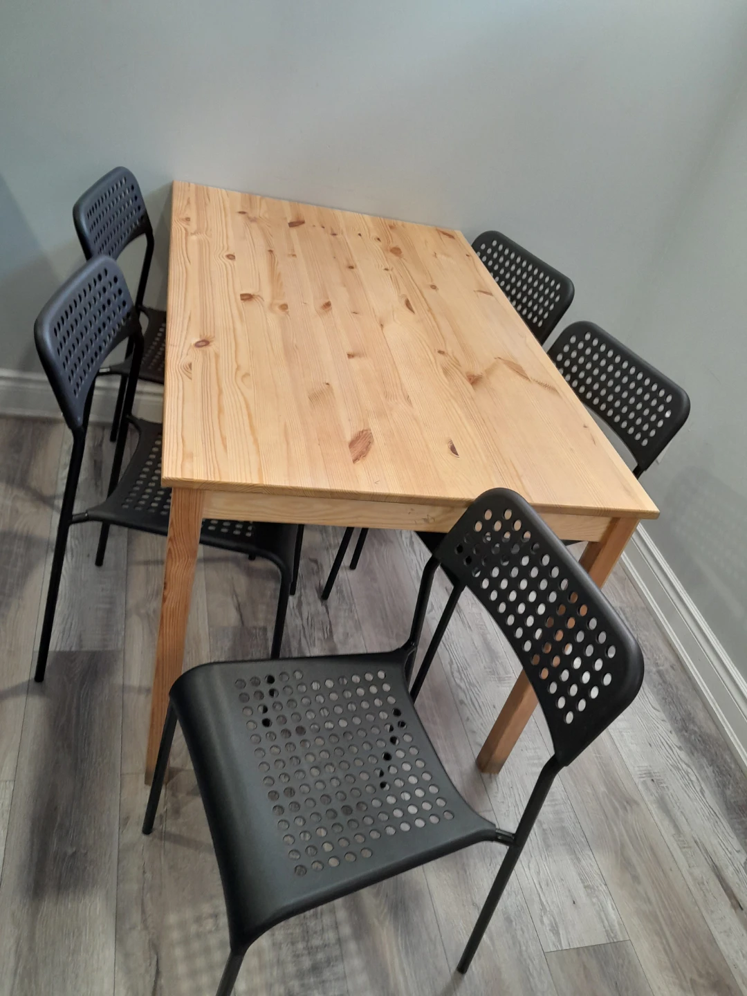 Beds, Bunk Bed, D.Table &5 Chairs, Drawer, Off. Table