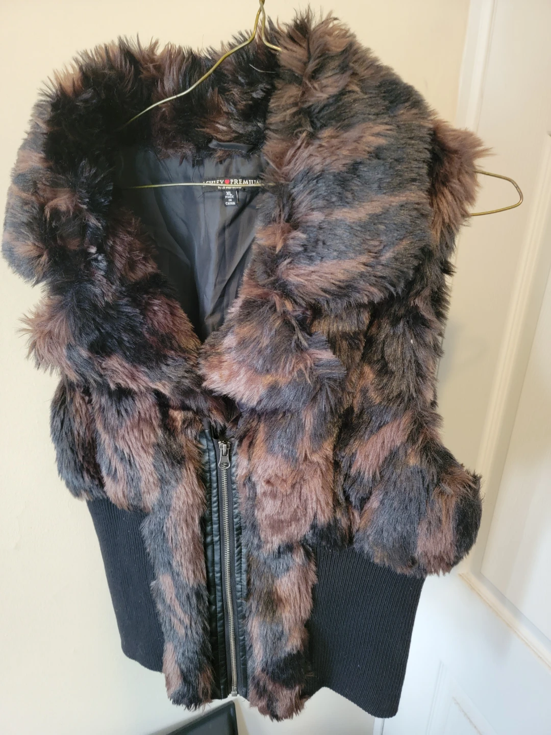 Ashley & Storm Faux Fur Vest Size XL - photo 5