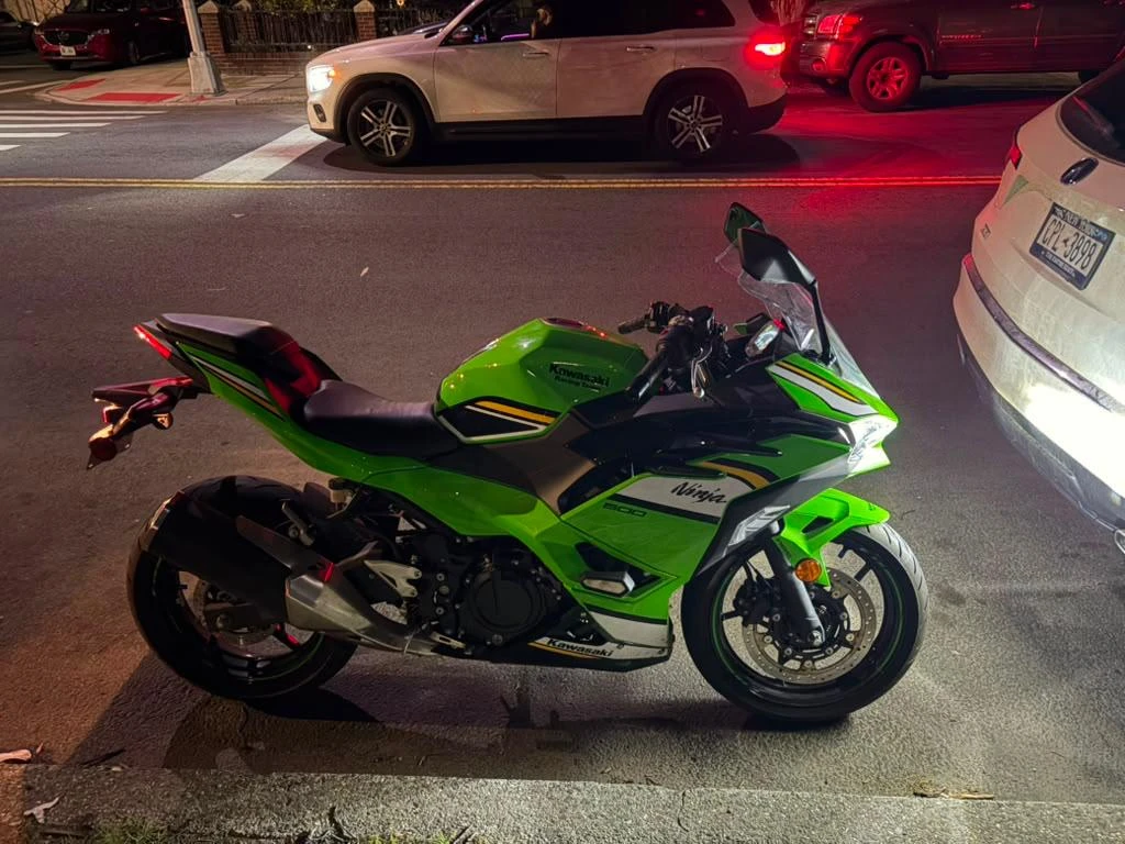 Kawasaki Ninja 500 ABS SE Motorcycle