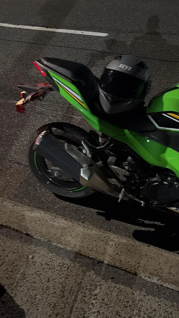 Kawasaki Ninja 500 ABS SE Motorcycle - photo 3
