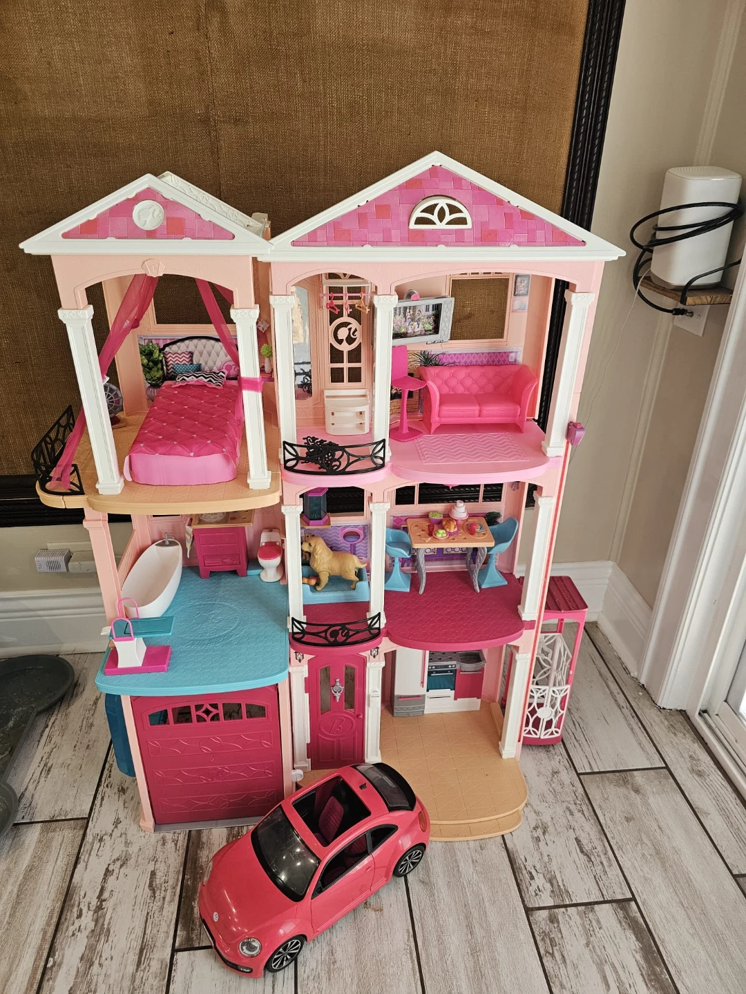 Barbie Dreamhouse Dollhouse with Accessories - photo 3