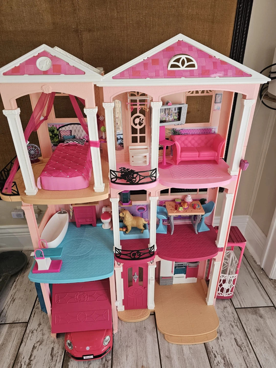 Barbie Dreamhouse Dollhouse with Accessories - photo 4