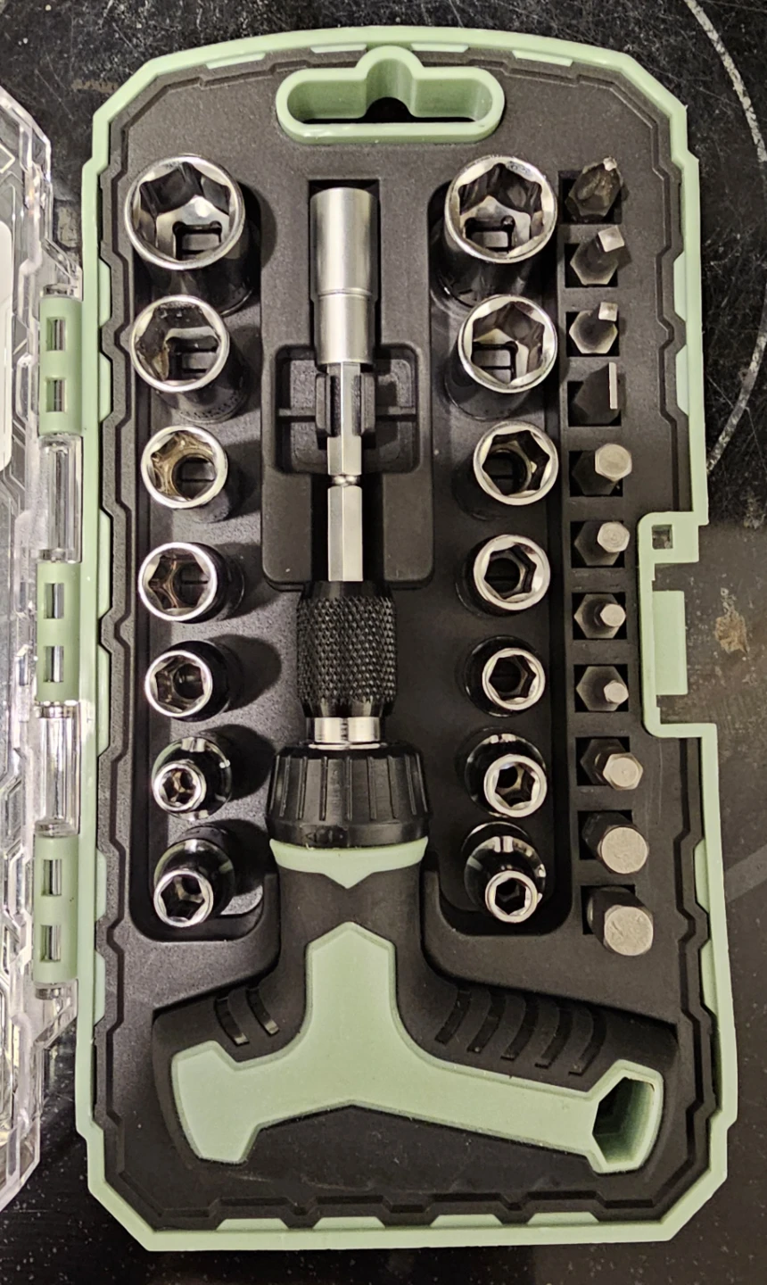 27 Pieces T-handle Ratchet Screwdriver Bits & Socket Set