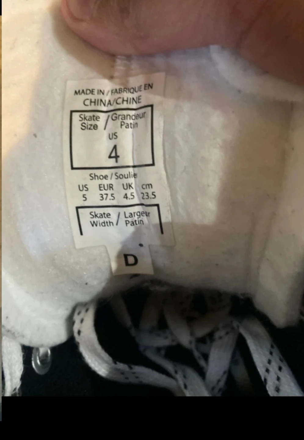 CCM Ribcor Pro 2 Hockey Skates - Size 4 - photo 2