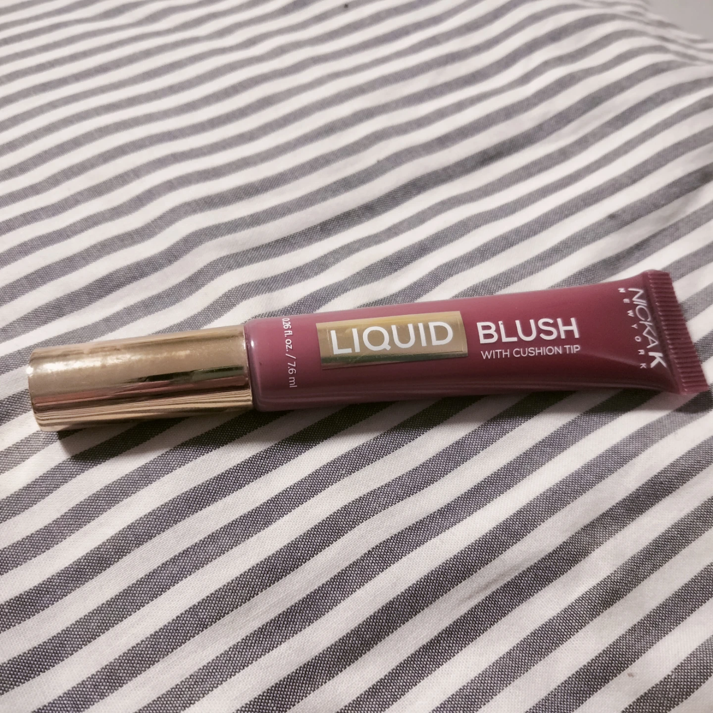 Pink girl blushes - photo 2