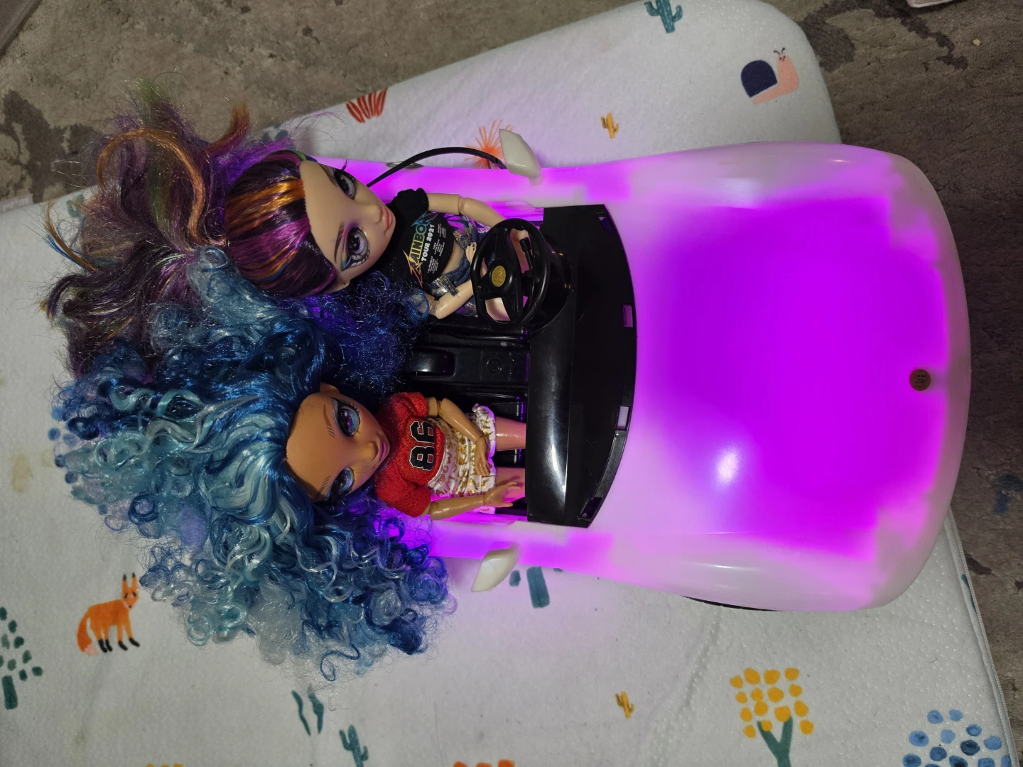 Rainbow High Doll Car with Accessories - photo 3