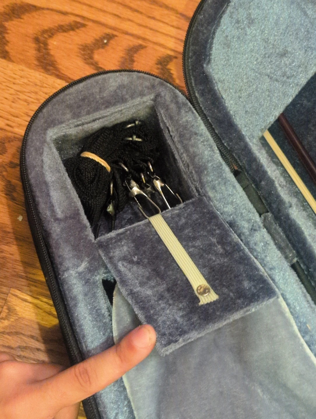 Violin with Case and Bows - photo 5