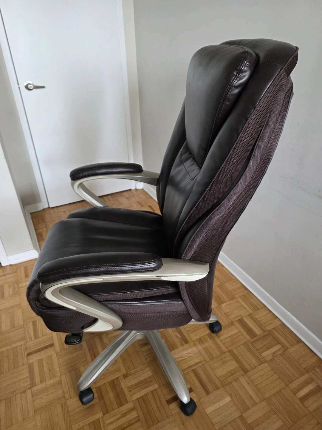 SERTA Brown Leather Office Chair - photo 2