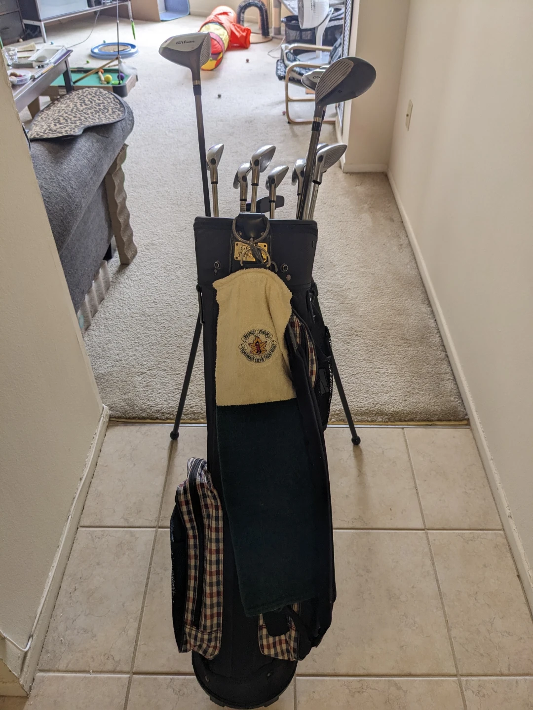 Golf club set with bonuses (minus pitching wedge)