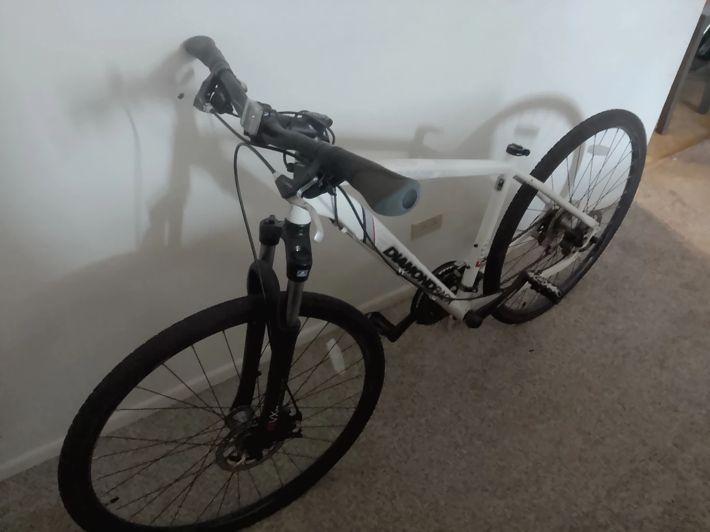 Diamondback Hybrid Bike - photo 2