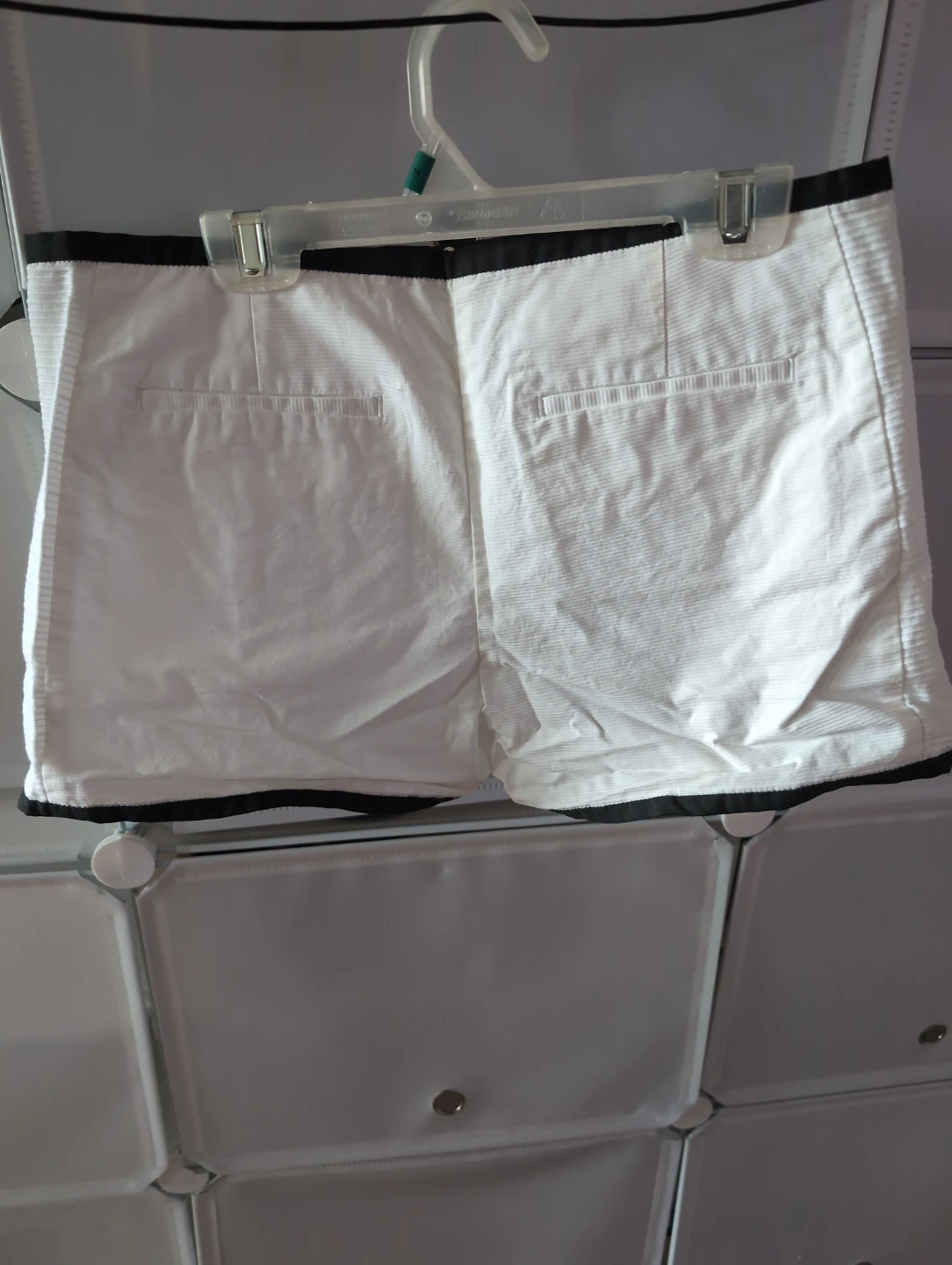 Armani Exchange White Shorts Size 4 - photo 2