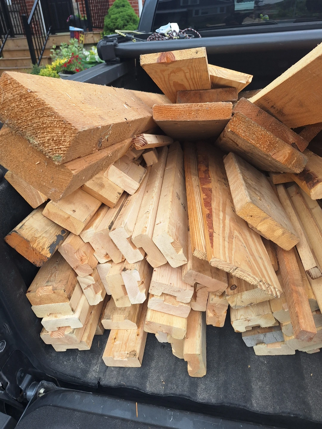 Free wood Assorted Lumber for Projects