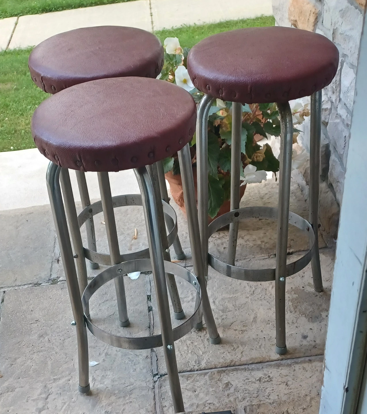 Vindage  3 Bar Stools