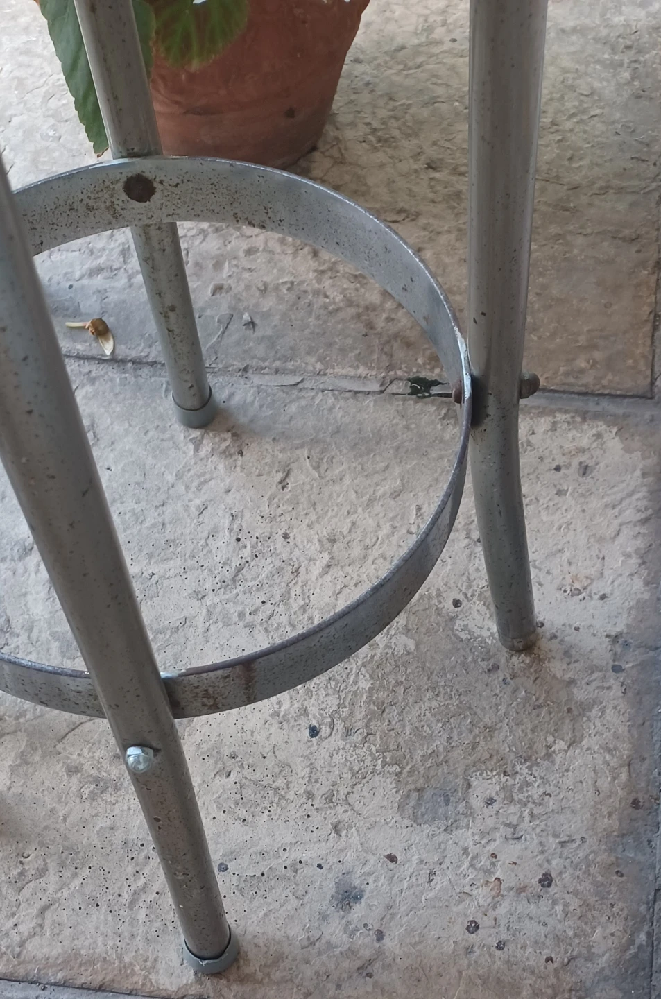 Vindage  3 Bar Stools - photo 5