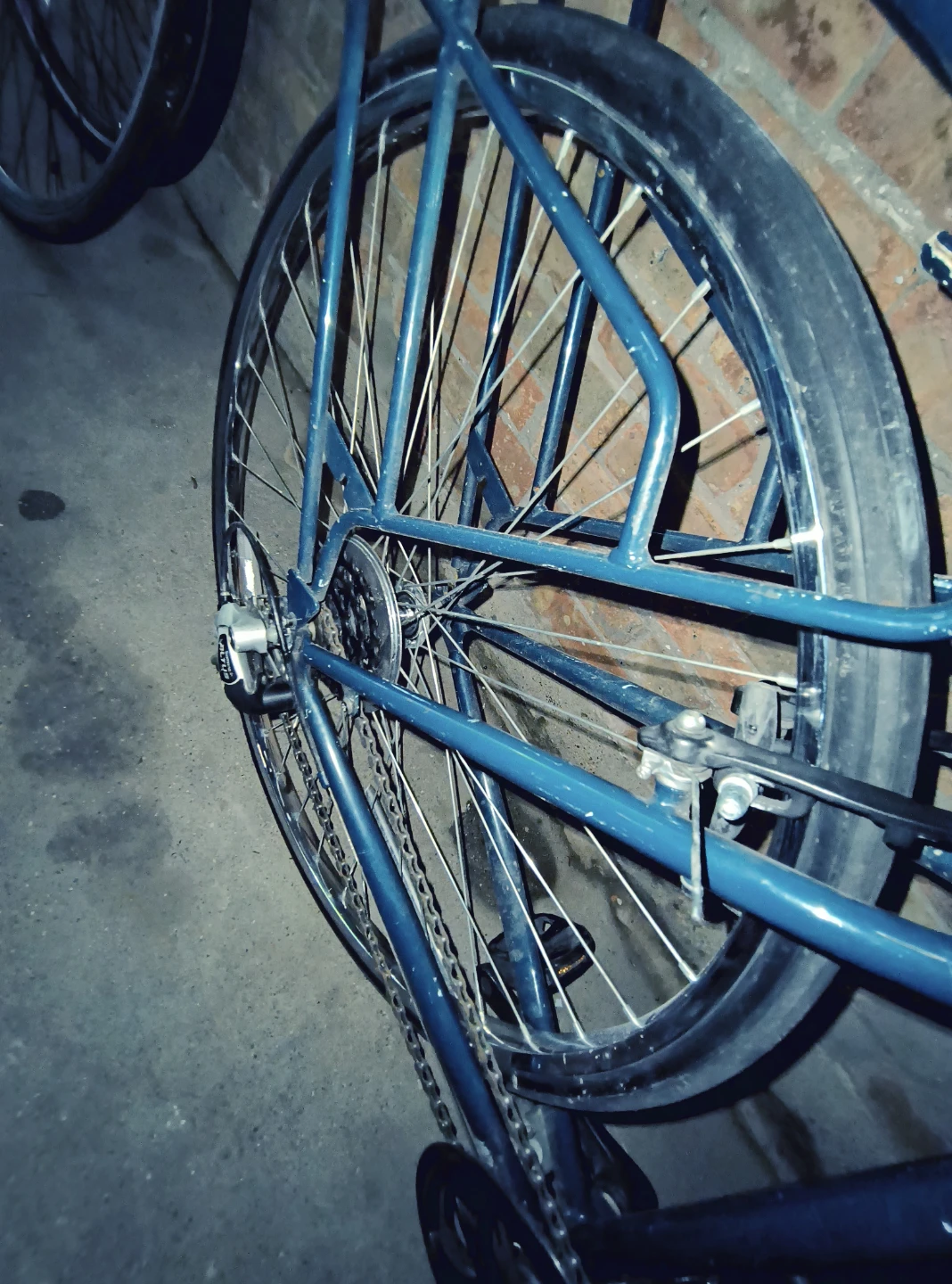 Jamis Commuter 2 Bike - photo 5
