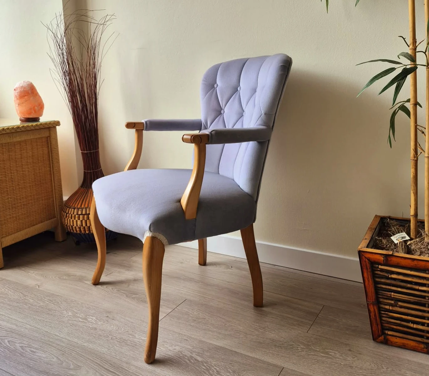 Vintage Tufted Violet Accent Arm Chair With Wooden Frame - photo 3