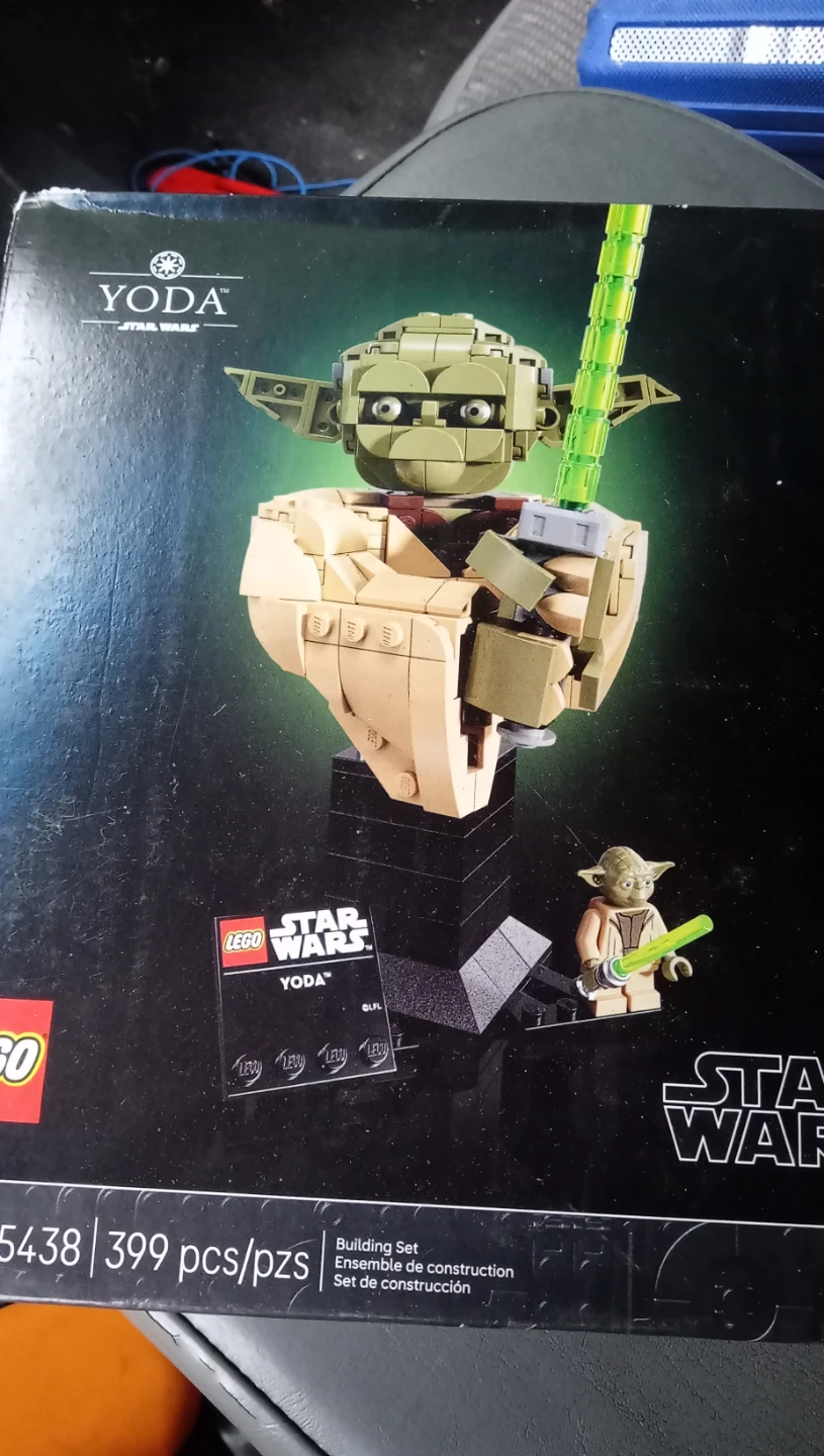 Brand New LEGO Star Wars Yoda Building Set - photo 3