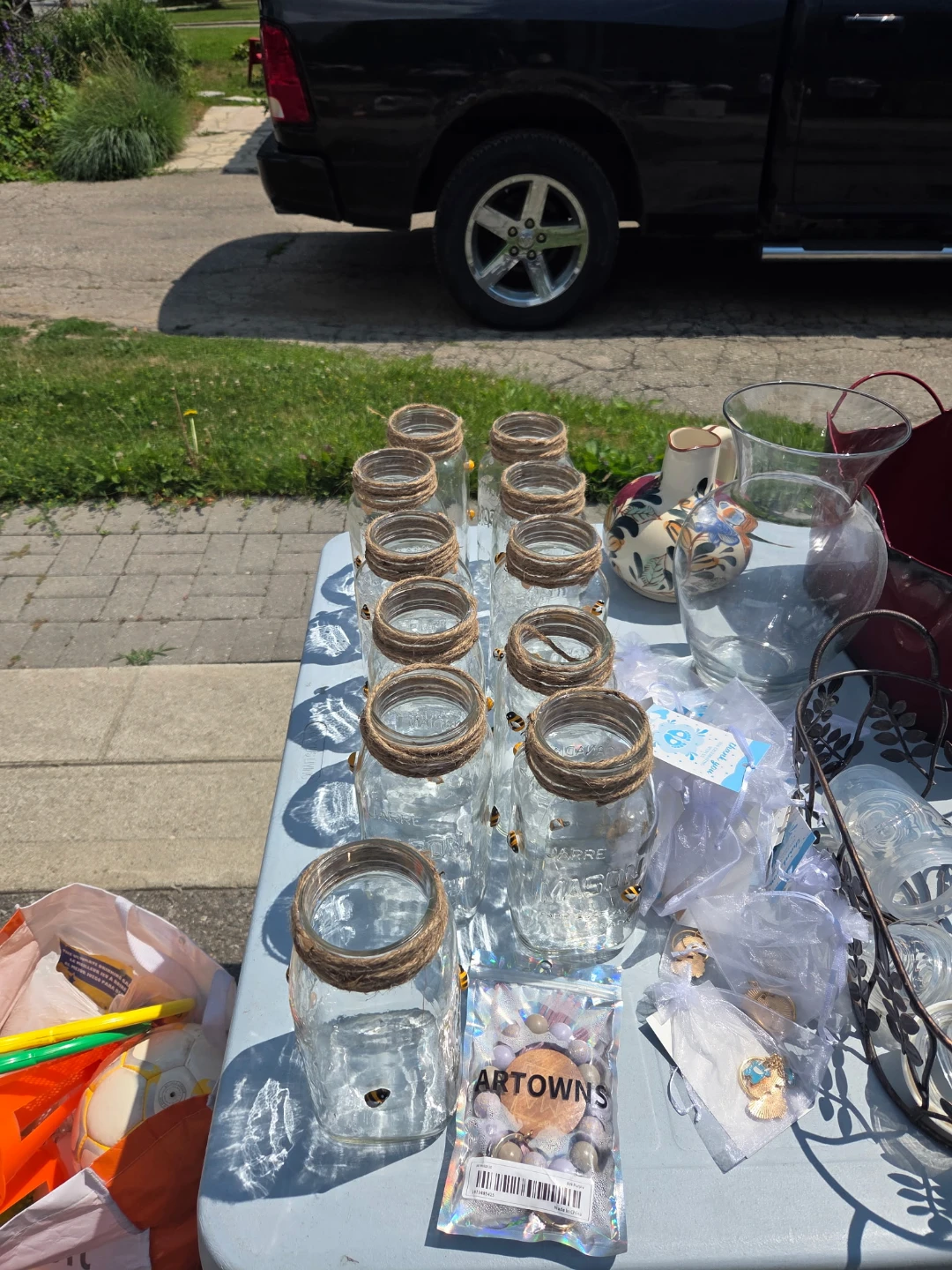 Canadian Mason Jar with Bee Decoration - photo 2