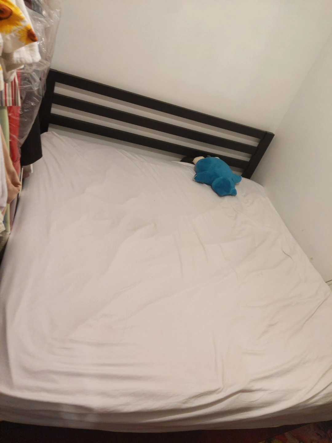 King size mattress ONLY make an offer must go asap