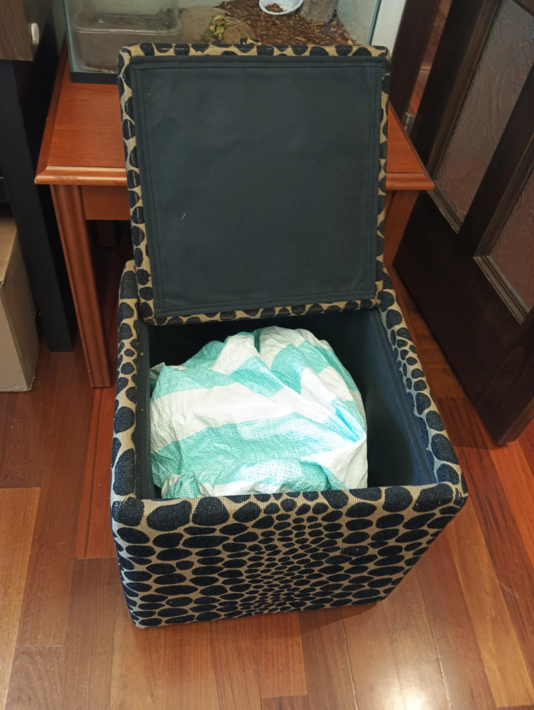 Storage Ottoman - Giraffe Print - photo 2