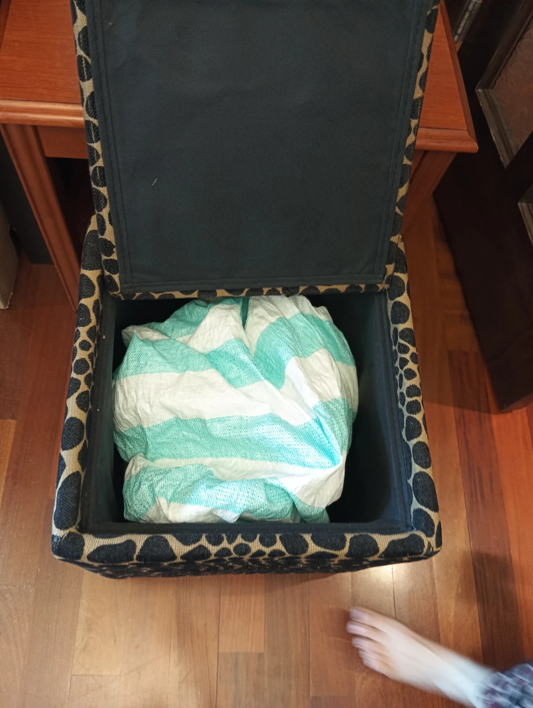 Storage Ottoman - Giraffe Print - photo 3