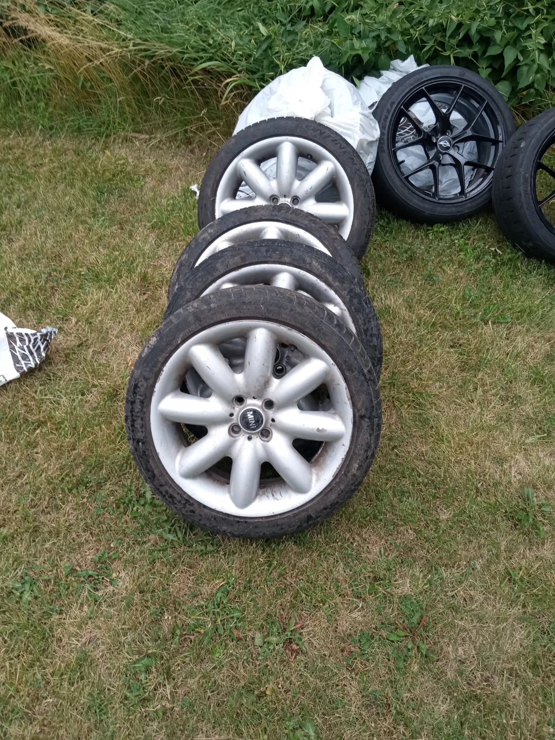 Mini Cooper sports tires two sets - photo 4