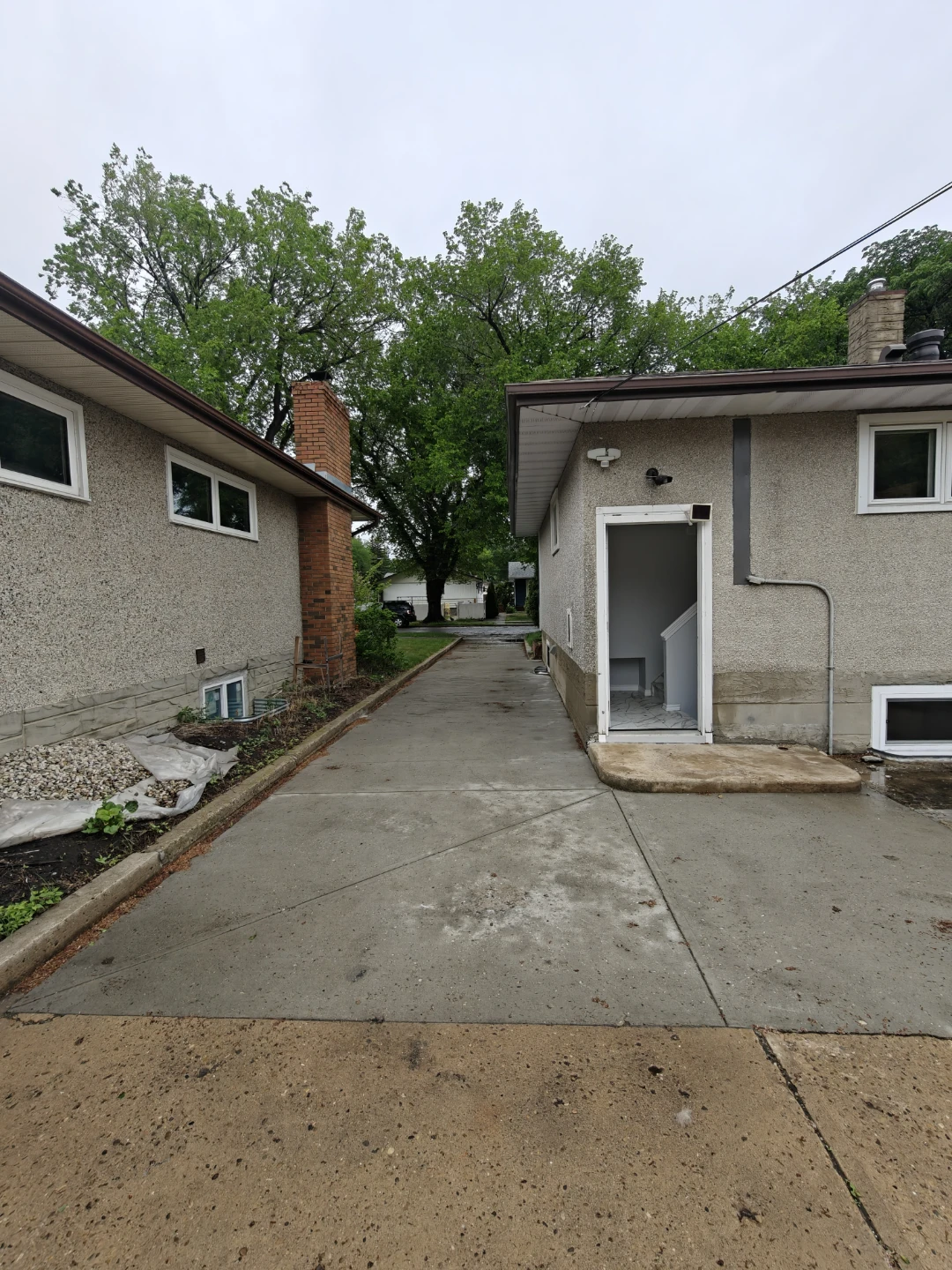Legal Basement 2 bedroom suite for Rent in NE Edmonton - photo 3